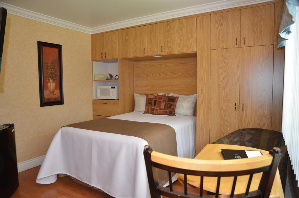 Motel Derfal Repentigny Εξωτερικό φωτογραφία
