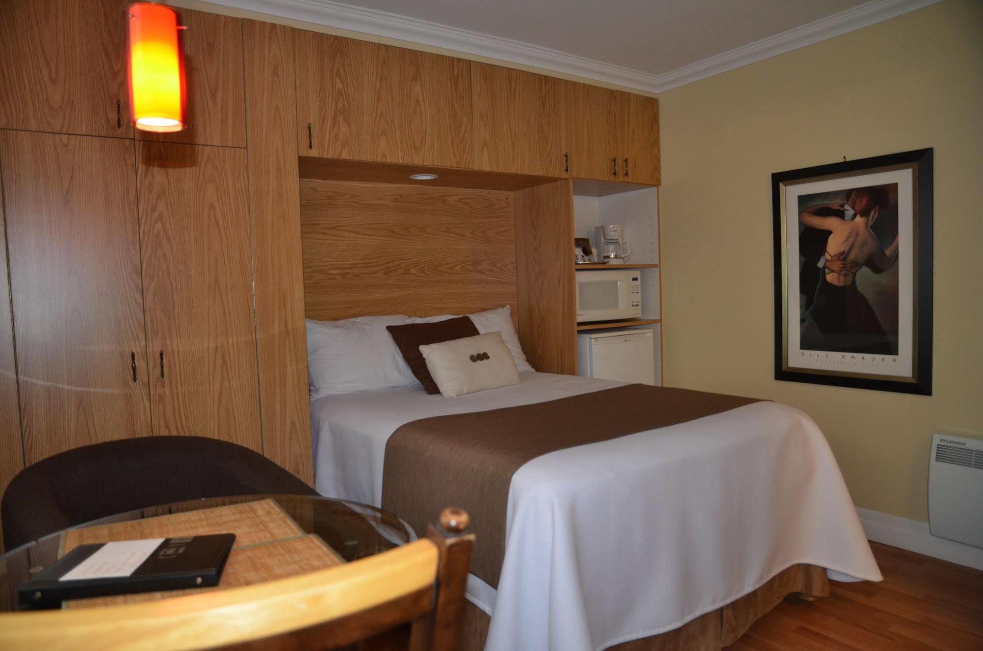 Motel Derfal Repentigny Εξωτερικό φωτογραφία