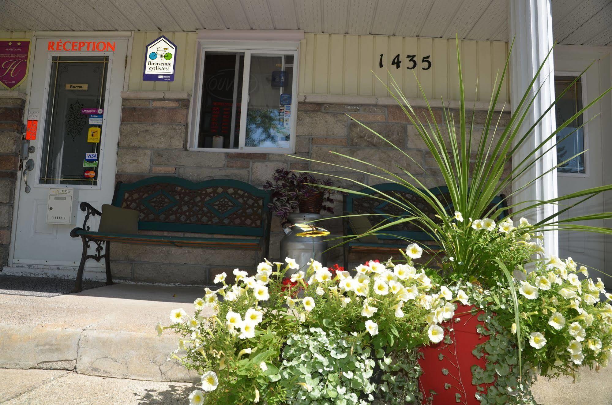 Motel Derfal Repentigny Εξωτερικό φωτογραφία